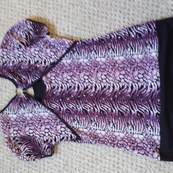 DRESS BARN - CUTE SHORT SLEEVE TOP - Picture 7 of 10